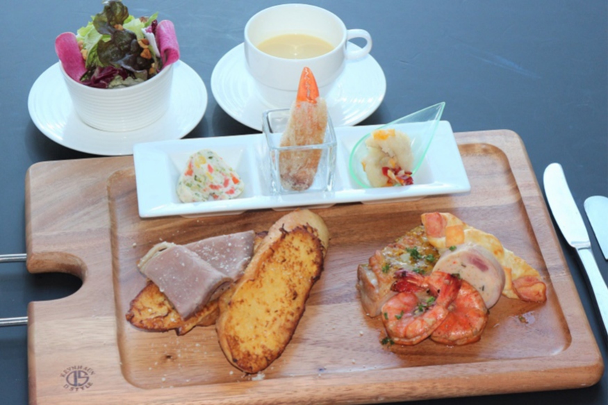 写真:洋食 スペシャルパニーニセット