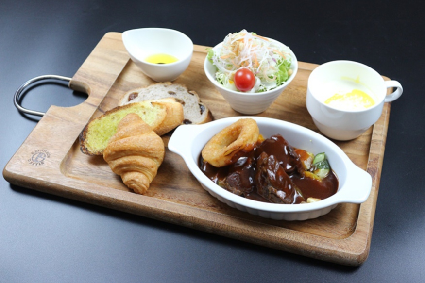 写真:洋食 パーネピアット