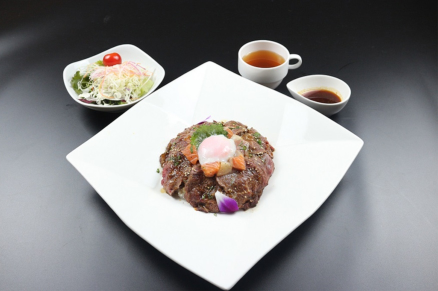 写真:洋食 オータムセット
