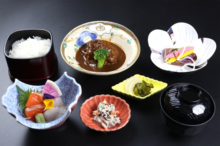 写真：和食 春たけなわ